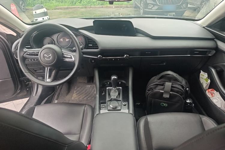 Used Mazda 3 Axela 2021 2.0L Automatic Zhiya Edition Center Console