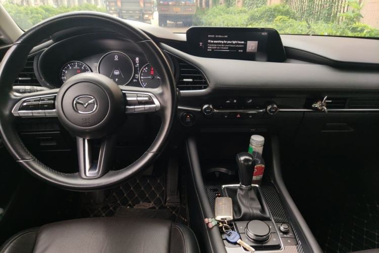 Used Mazda 3 Axela 2021 2.0L Automatic Zhiya Edition Center Console