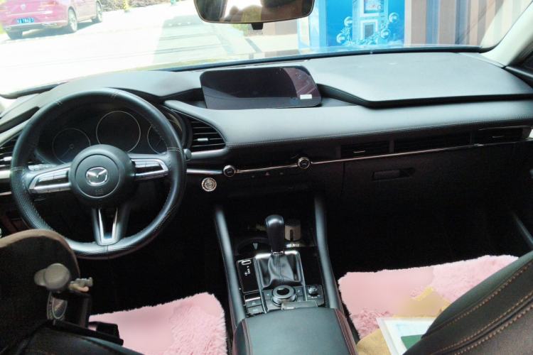 Used Mazda 3 Axela 2021 2.0L Automatic ZhiXuan Edition Center Console