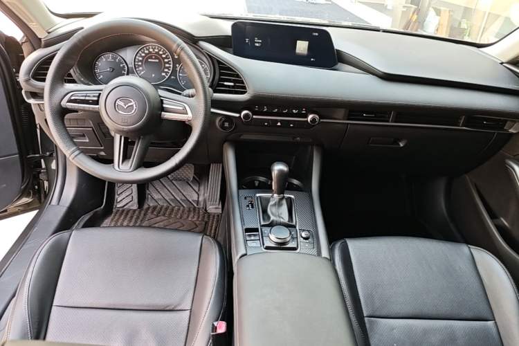 Used Mazda 3 Axela 2021 2.0L Automatic Zhiqing Edition Center Console