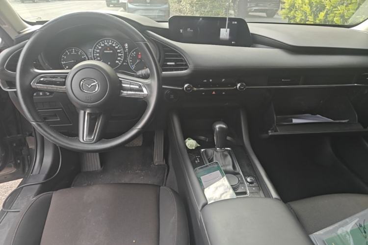 Used Mazda 3 Axela 2021 2.0L Automatic ZhiXuan Edition Center Console