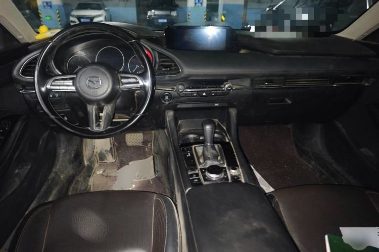 Used Mazda 3 Axela 2021 2.0L Automatic Zhiya Edition Center Console