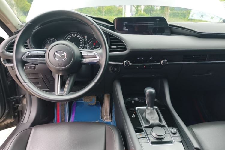 Used Mazda 3 Axela 2021 2.0L Automatic Zhiya Edition Center Console