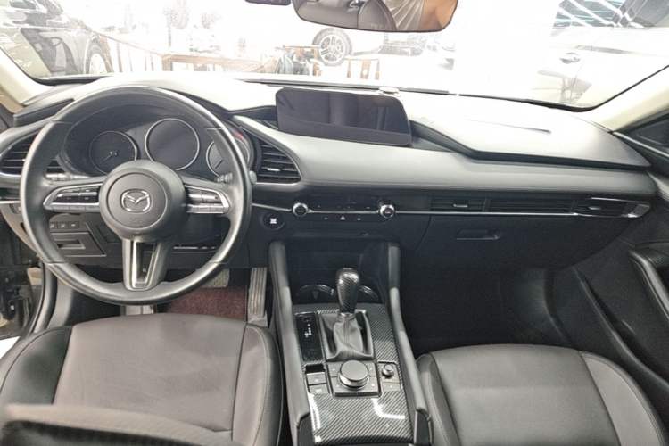 Used Mazda 3 Axela 2021 2.0L Automatic Zhiyao Edition Center Console