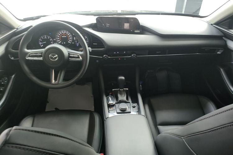 Used Mazda 3 Axela 2021 2.0L Automatic Zhiya Edition Center Console