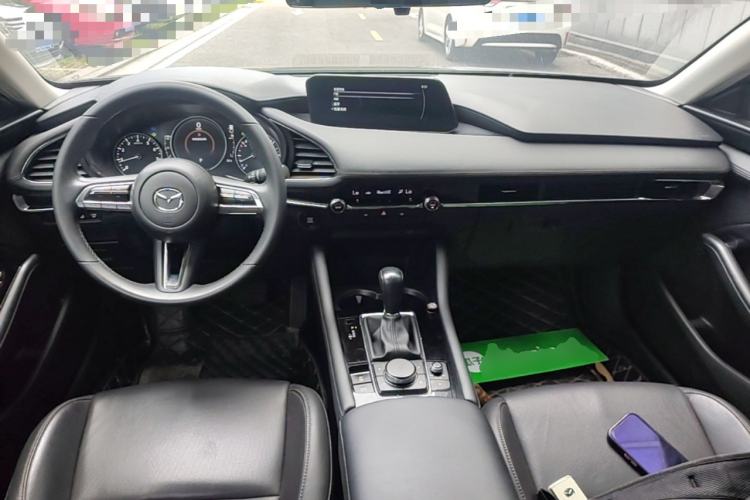 Used Mazda 3 Axela 2021 2.0L Automatic Zhiya Edition Center Console