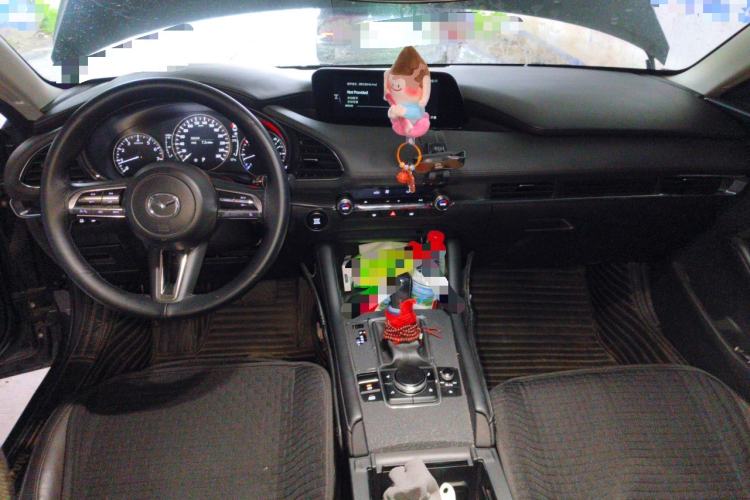 Used Mazda 3 Axela 2021 2.0L Automatic Zhiya Edition Center Console