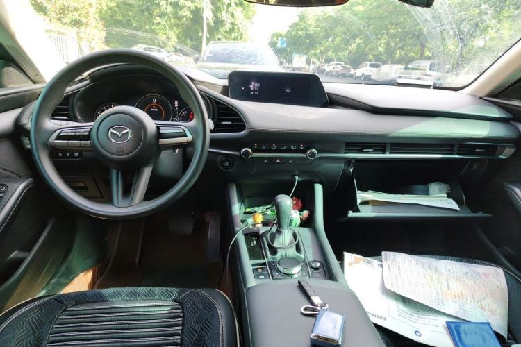Used Mazda 3 Axela 2021 2.0L Automatic Zhiqing Edition Center Console