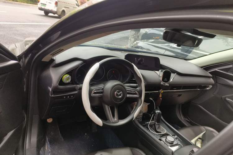 Used Mazda 3 Axela 2021 2.0L Automatic Zhiya Edition Center Console