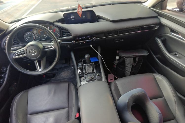 Used Mazda 3 Axela 2021 2.0L Automatic Zhiyao Edition Center Console