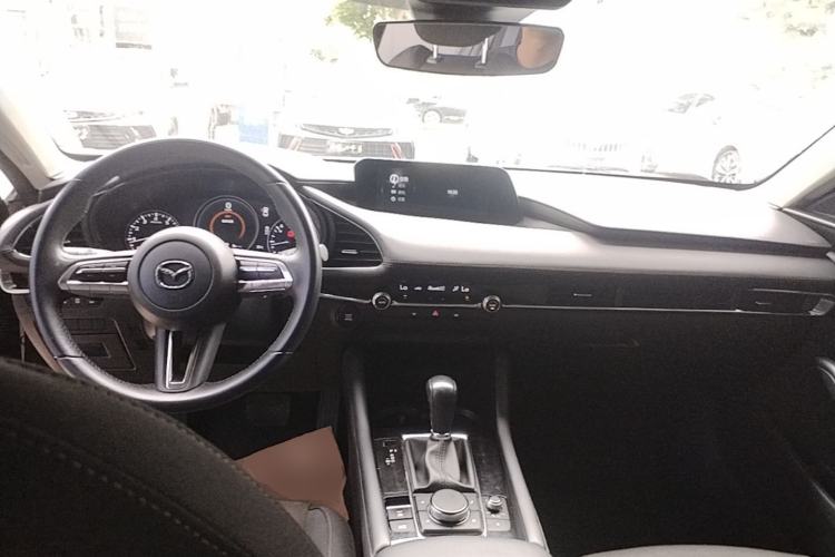 Used Mazda 3 Axela 2021 2.0L Automatic ZhiXuan Edition Center Console