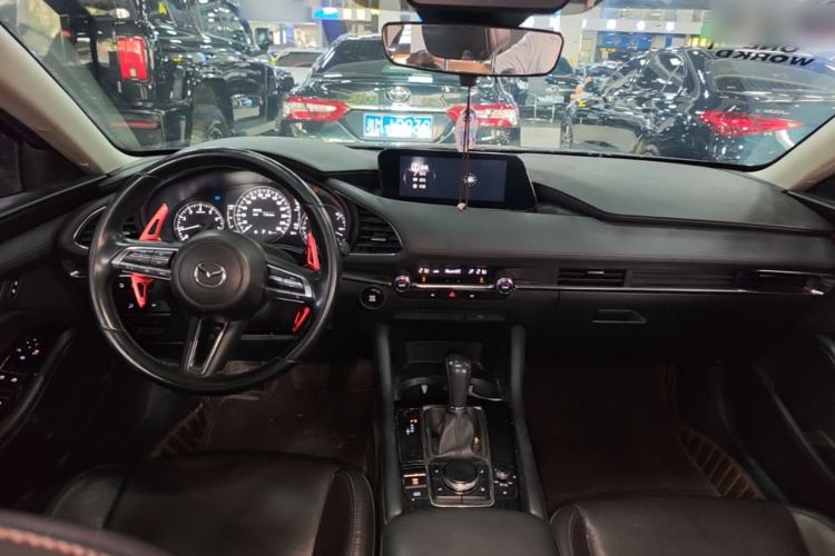Used Mazda 3 Axela 2021 2.0L Automatic Zhiyao Edition Center Console