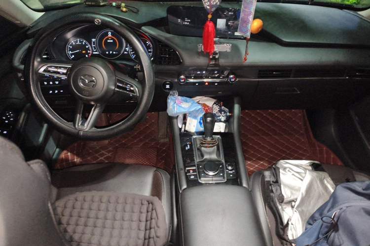 Used Mazda 3 Axela 2021 2.0L Automatic Zhiyao Edition Center Console