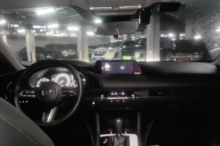 Used Mazda 3 Axela 2021 2.0L Automatic Zhiya Edition Center Console
