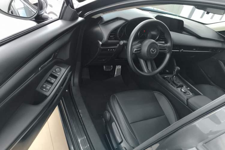 Used Mazda 3 Axela 2021 2.0L Automatic Zhiqing Edition Driver Seat