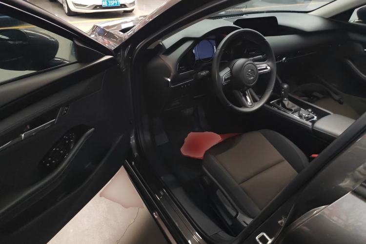 Used Mazda 3 Axela 2021 2.0L Automatic ZhiXuan Edition Driver Seat