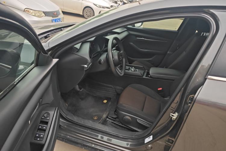 Used Mazda 3 Axela 2021 2.0L Automatic Zhiqing Edition Driver Seat
