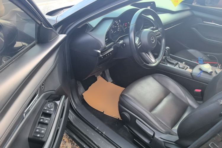 Used Mazda 3 Axela 2021 2.0L Automatic Zhiya Edition Driver Seat