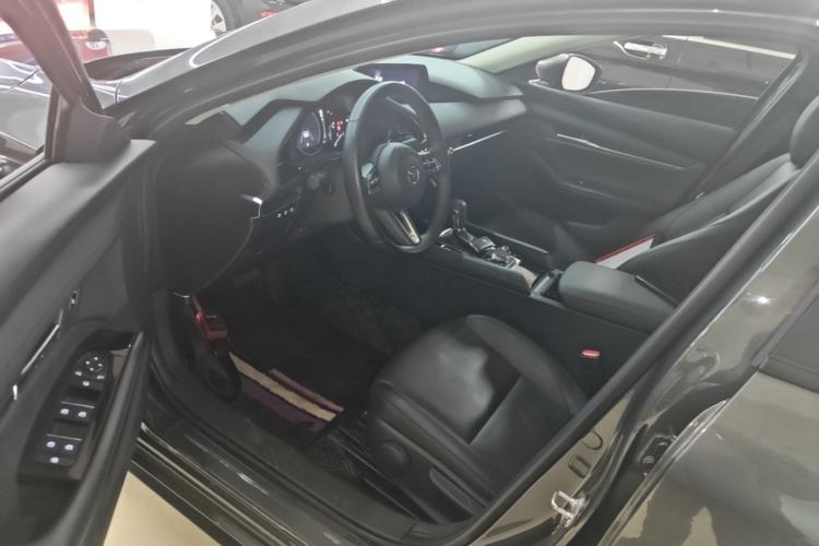 Used Mazda 3 Axela 2021 2.0L Automatic Zhiya Edition Driver Seat