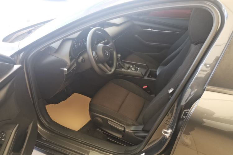 Used Mazda 3 Axela 2021 1.5L Automatic ZhiMei Edition Driver Seat