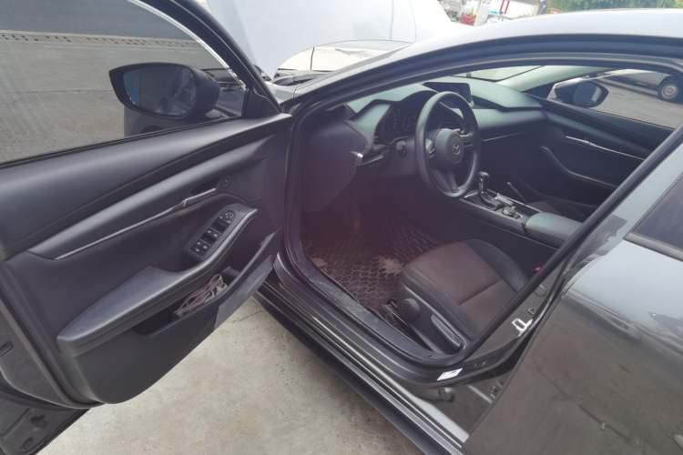 Used Mazda 3 Axela 2021 2.0L Automatic Zhiqing Edition Driver Seat