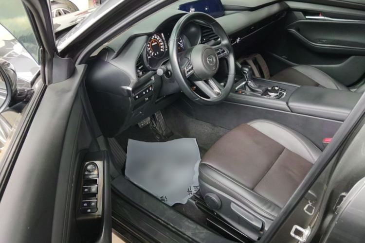 Used Mazda 3 Axela 2021 2.0L Automatic Zhiya Edition Driver Seat