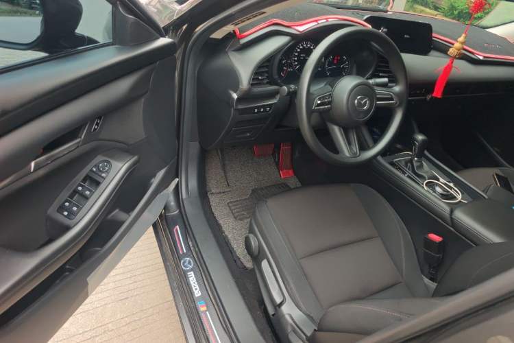 Used Mazda 3 Axela 2021 2.0L Automatic Zhiqing Edition Driver Seat