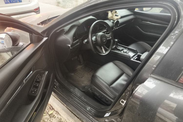 Used Mazda 3 Axela 2021 2.0L Automatic Zhi Rui Edition Driver Seat
