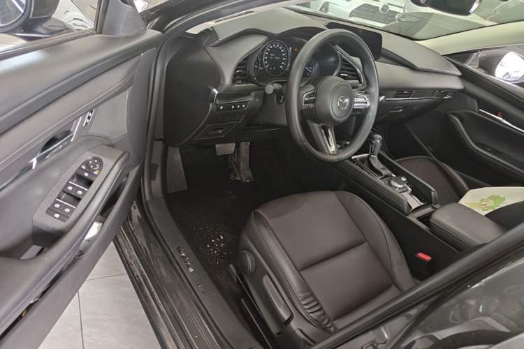 Used Mazda 3 Axela 2021 2.0L Automatic Zhiya Edition Driver Seat