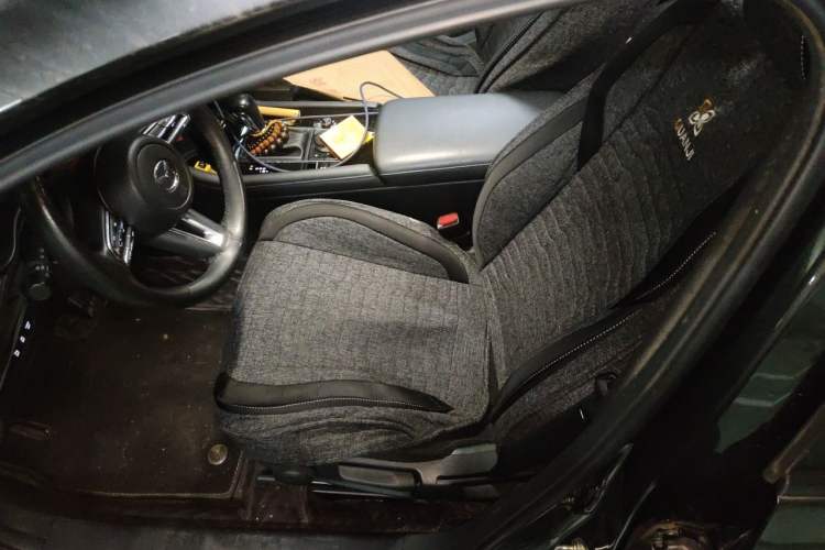 Used Mazda 3 Axela 2021 2.0L Automatic ZhiXuan Edition Driver Seat