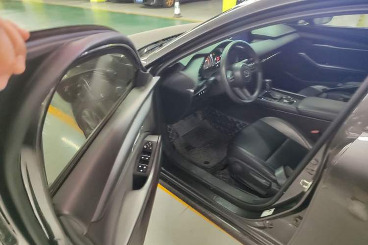Used Mazda 3 Axela 2021 2.0L Automatic Zhiqing Edition Driver Seat