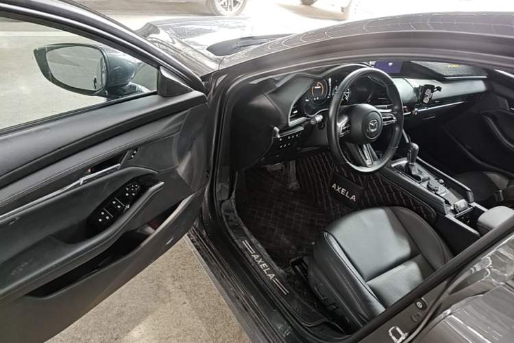 Used Mazda 3 Axela 2021 2.0L Automatic Zhiya Edition Driver Seat