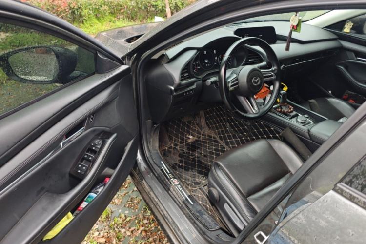 Used Mazda 3 Axela 2021 2.0L Automatic Zhiya Edition Driver Seat