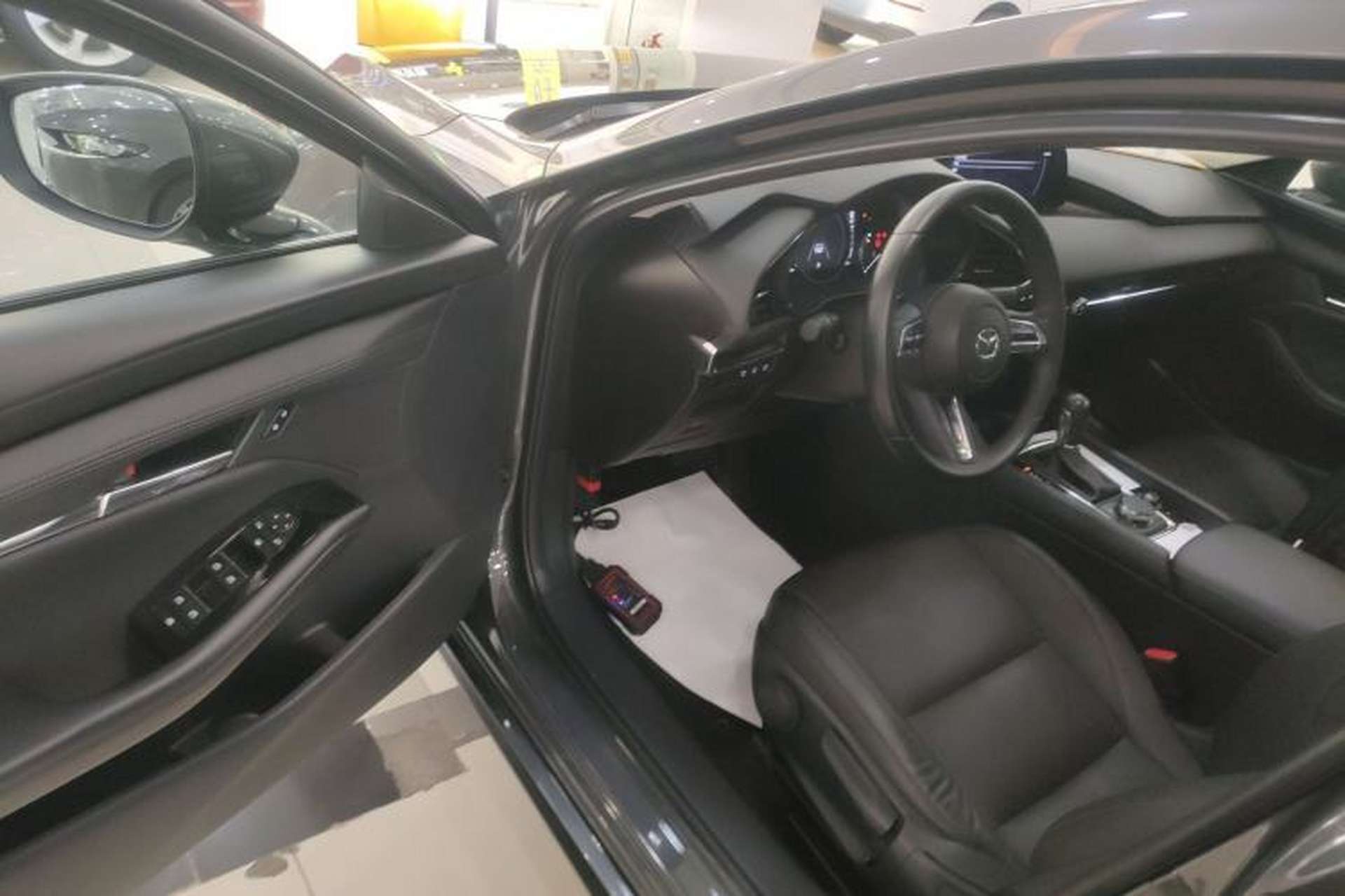 Used Mazda 3 Axela 2021 2.0L Automatic Zhiya Edition Driver Seat