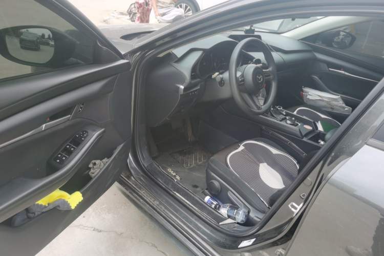 Used Mazda 3 Axela 2021 2.0L Automatic Zhiqing Edition Driver Seat