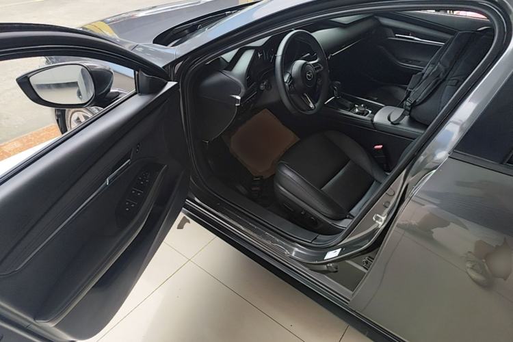 Used Mazda 3 Axela 2021 2.0L Automatic Zhi Rui Edition Driver Seat