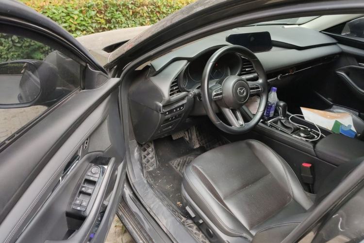 Used Mazda 3 Axela 2021 2.0L Automatic Zhi Rui Edition Driver Seat