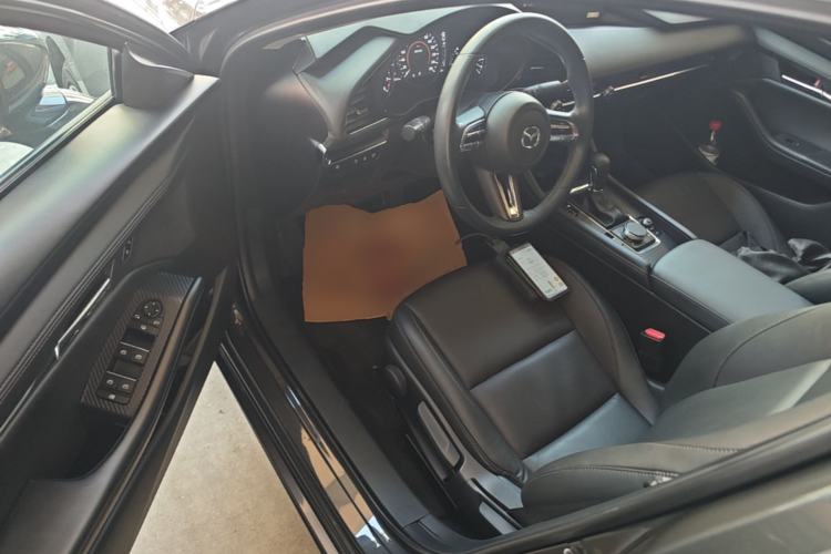 Used Mazda 3 Axela 2021 2.0L Automatic Zhiya Edition Driver Seat