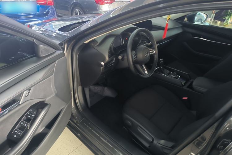 Used Mazda 3 Axela 2021 2.0L Automatic ZhiXuan Edition Driver Seat