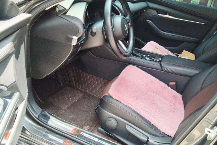 Used Mazda 3 Axela 2021 2.0L Automatic ZhiXuan Edition Driver Seat