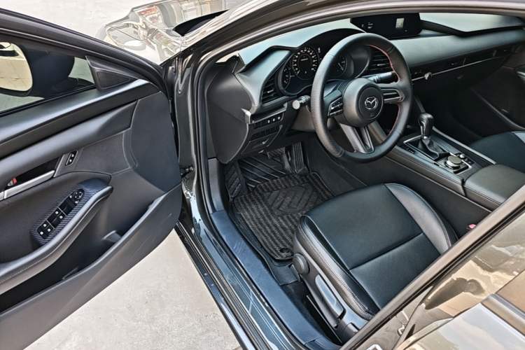 Used Mazda 3 Axela 2021 2.0L Automatic Zhiqing Edition Driver Seat