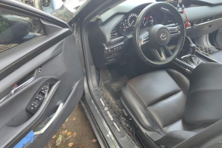 Used Mazda 3 Axela 2021 2.0L Automatic Zhi Rui Edition Driver Seat