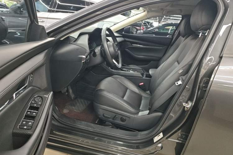 Used Mazda 3 Axela 2021 2.0L Automatic Zhiyao Edition Driver Seat