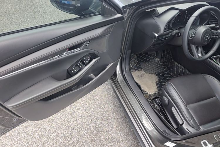 Used Mazda 3 Axela 2021 2.0L Automatic Zhiya Edition Driver Seat