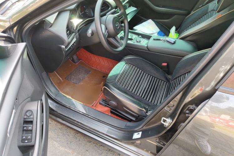 Used Mazda 3 Axela 2021 2.0L Automatic Zhiqing Edition Driver Seat