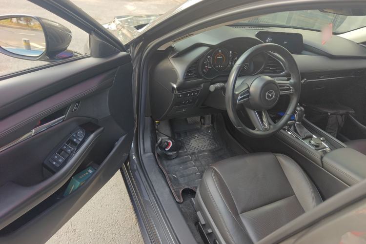 Used Mazda 3 Axela 2021 2.0L Automatic Zhiyao Edition Driver Seat