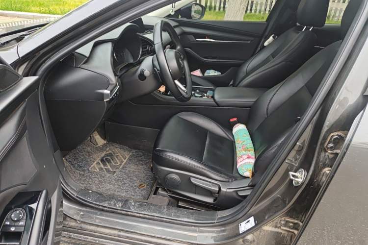 Used Mazda 3 Axela 2021 2.0L Automatic ZhiXuan Edition Driver Seat