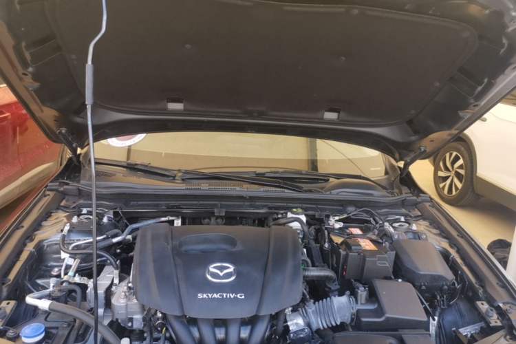 Used Mazda 3 Axela 2021 1.5L Automatic ZhiMei Edition Engine Bay