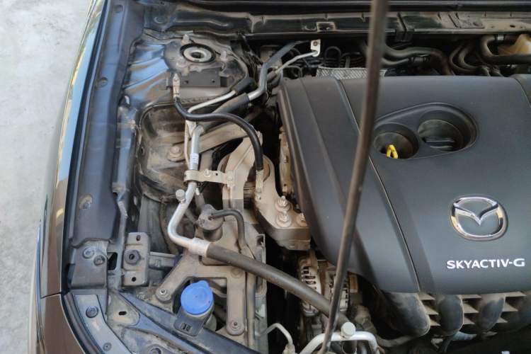 Used Mazda 3 Axela 2021 2.0L Automatic ZhiXuan Edition Engine Bay Right