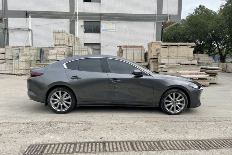 Used Mazda 3 Axela 2021 2.0L Automatic Zhiya Edition Exterior 3